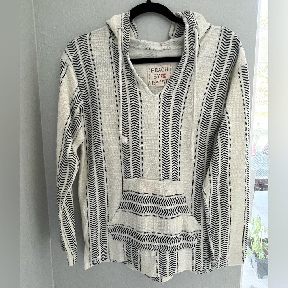 ❣️2/$25❣️ BEACH BY EXIST striped baja beach hoodie | SMALL